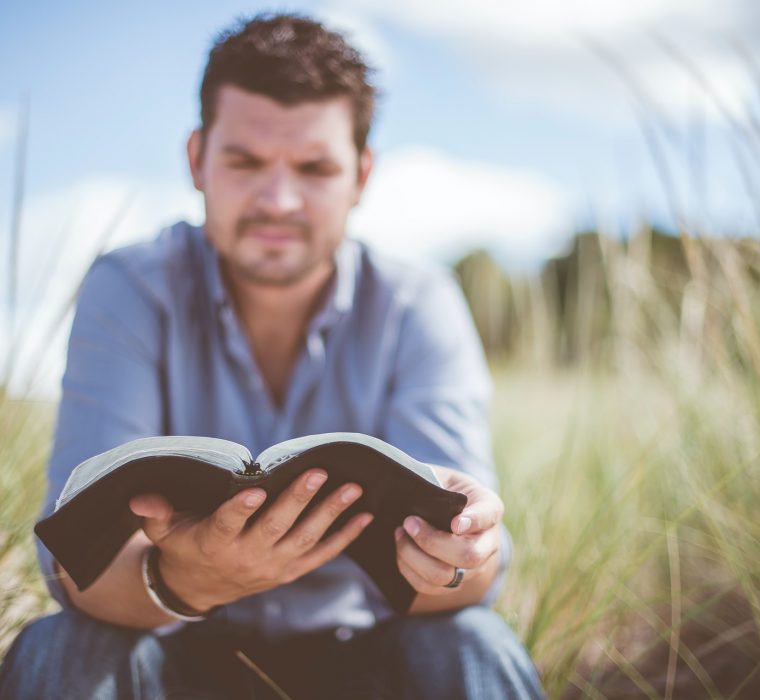 Unabhängige evangelische Gemeinde Friedrichshafen Christusgemäß leben - aber wie? (mit Wilfried Plock)